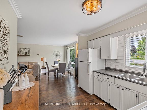 5th image of 23 Owen Rd