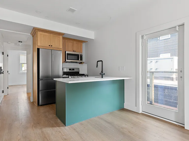 113 Ives Street — Photo 99