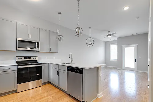 2416 Jefferson Ave Photo 1