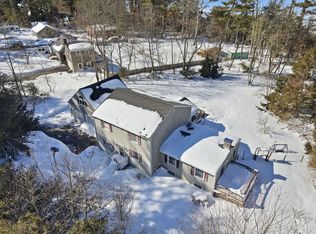 40 Fosdick Rd, Carver, MA 02330