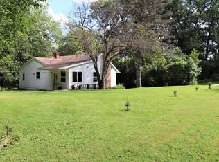 W4010 Woodland Dr, Lake Geneva, WI 53147