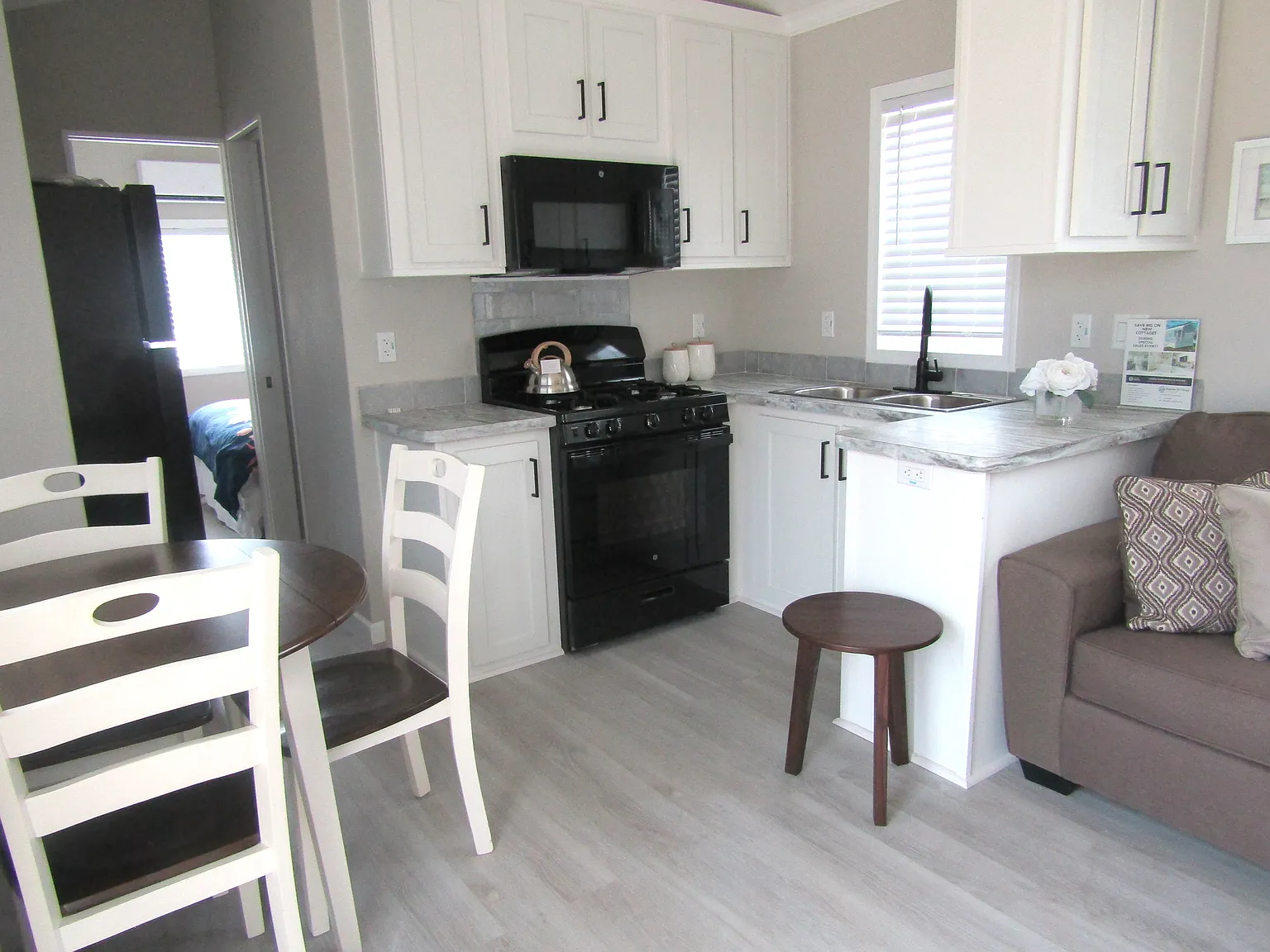 2 bed, 2.0 bath, 384 sqft, $1,500 — Photo 2