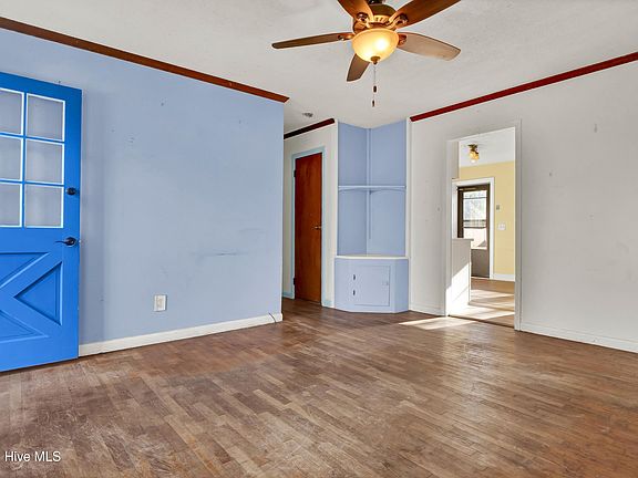 3rd image of 3533 Middle Sound Loop Road