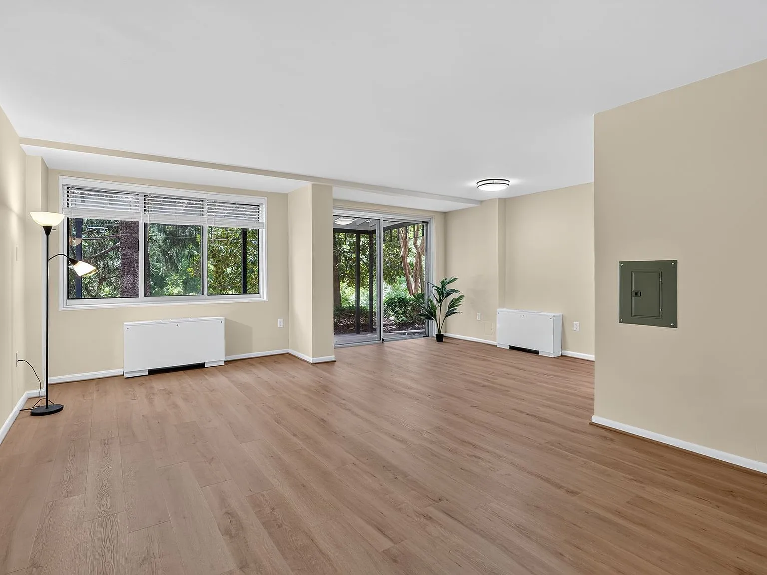 1 bed, 893 sqft, $2,250 — Photo 4