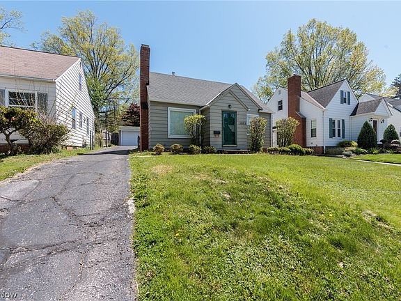 2nd image of 1883 Maywood Rd