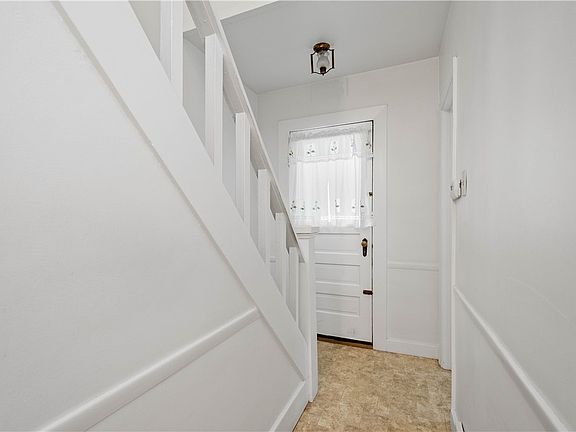 4th image of 6611 Library Rd