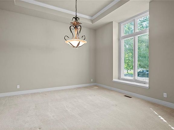 4th image of 14513 Ballentine St