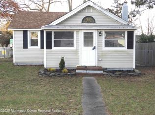 1 Green Island Rd, Toms River, NJ 08753