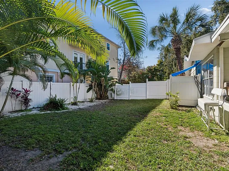 2302 S Arrawana Ave — Photo 53