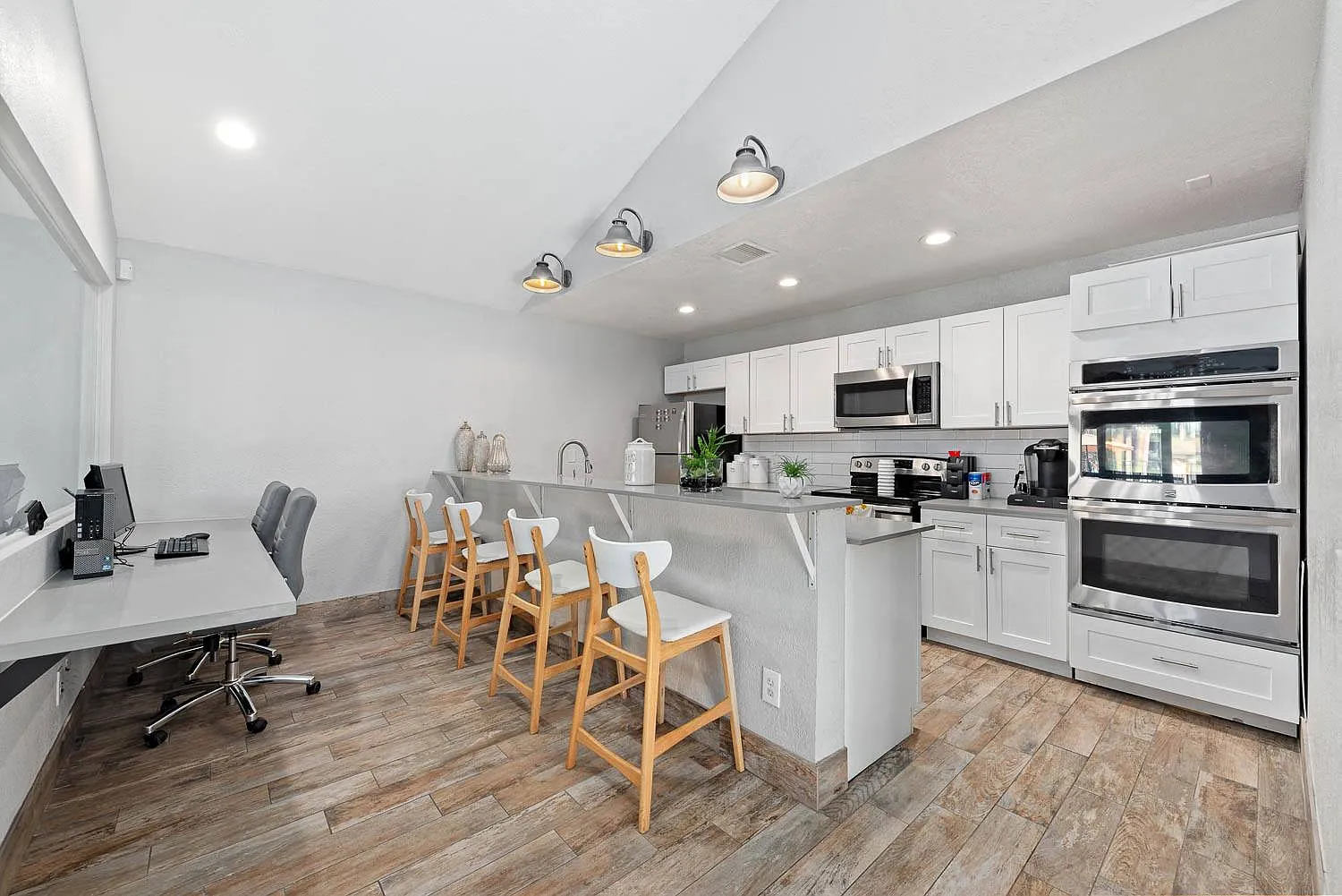 The Mod Apartments — Photo 1
