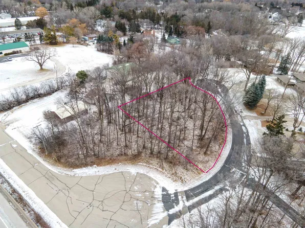 10 Golf Terrace Ct #17, Appleton, WI 54914