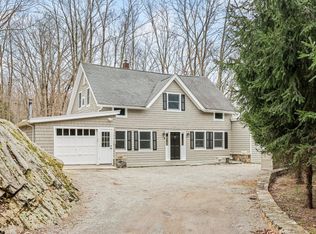 22 Lake Ridge Rd, Mount Kisco, NY 10549