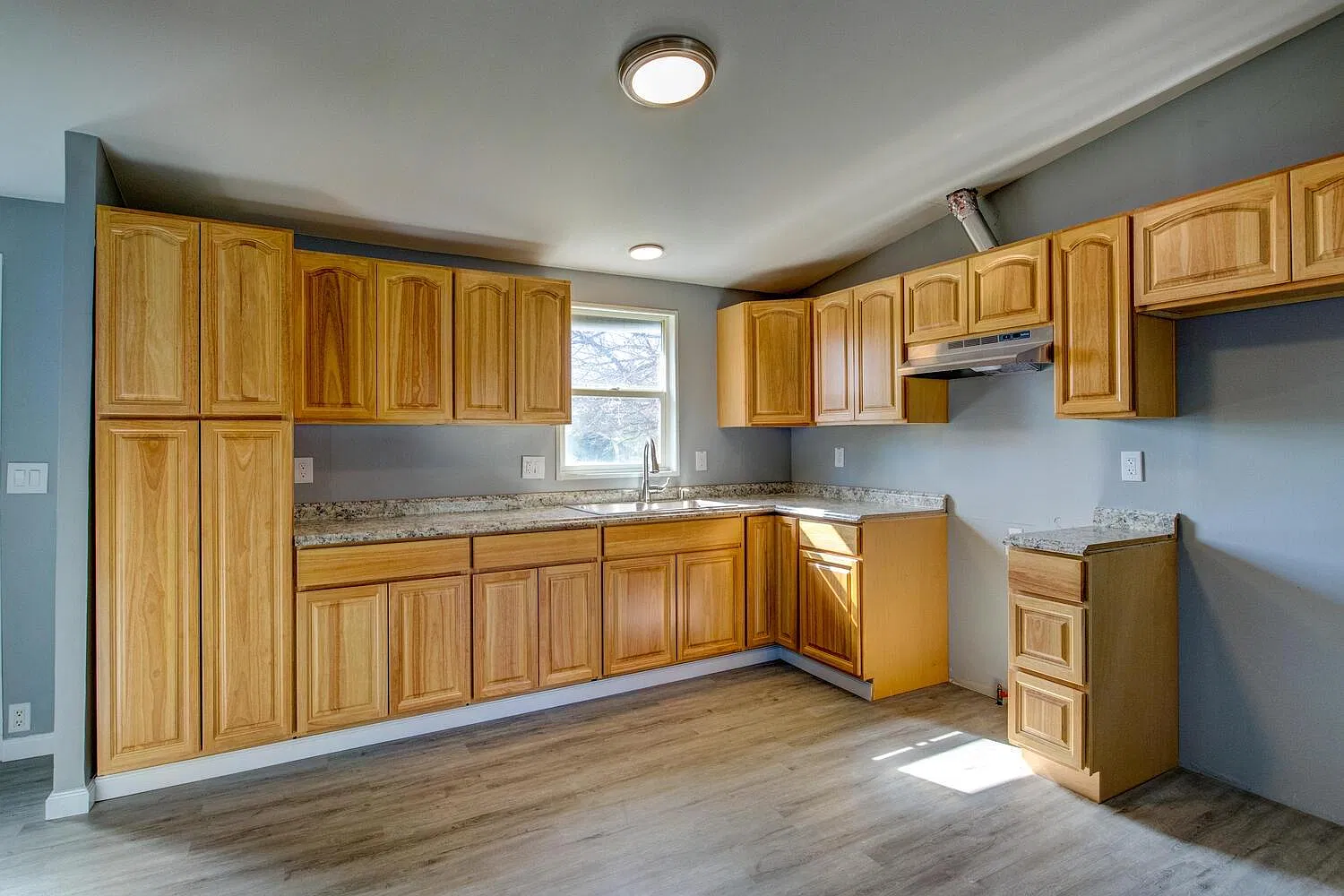 Lovely 3 bdrm, 2 bth close to Lake Camanche! — Photo 4
