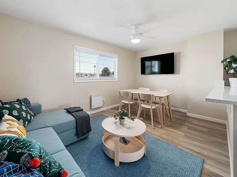 450 Manhattan Ave — Photo 11