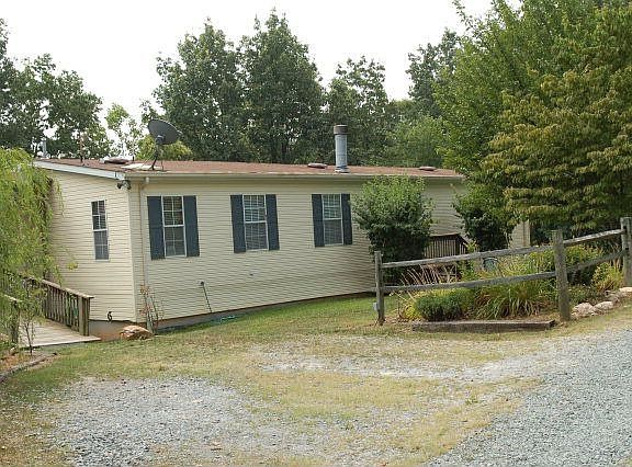 2nd image of 696 Winterhaven Trl