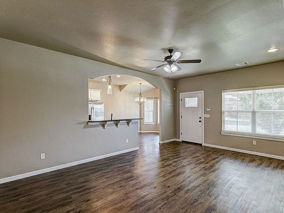 4th image of 8913 SW 55th St #2B-2BA-1255SQFT