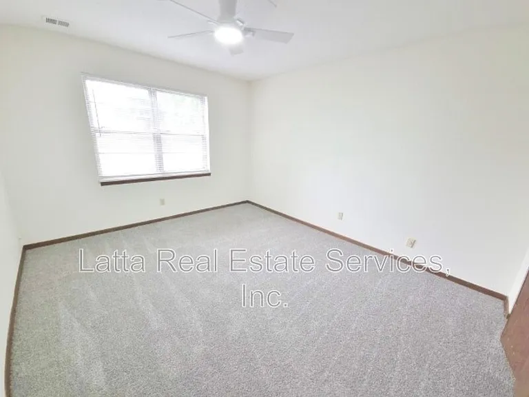 12502 E 40th St S #C — Photo 7