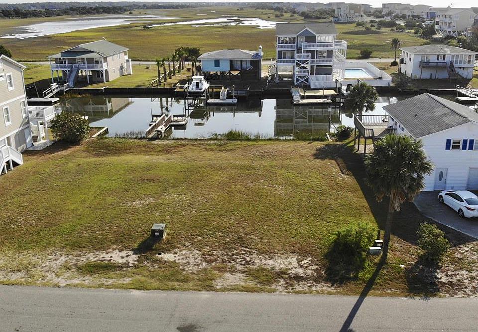 1st image of 116 Dolphin Dr