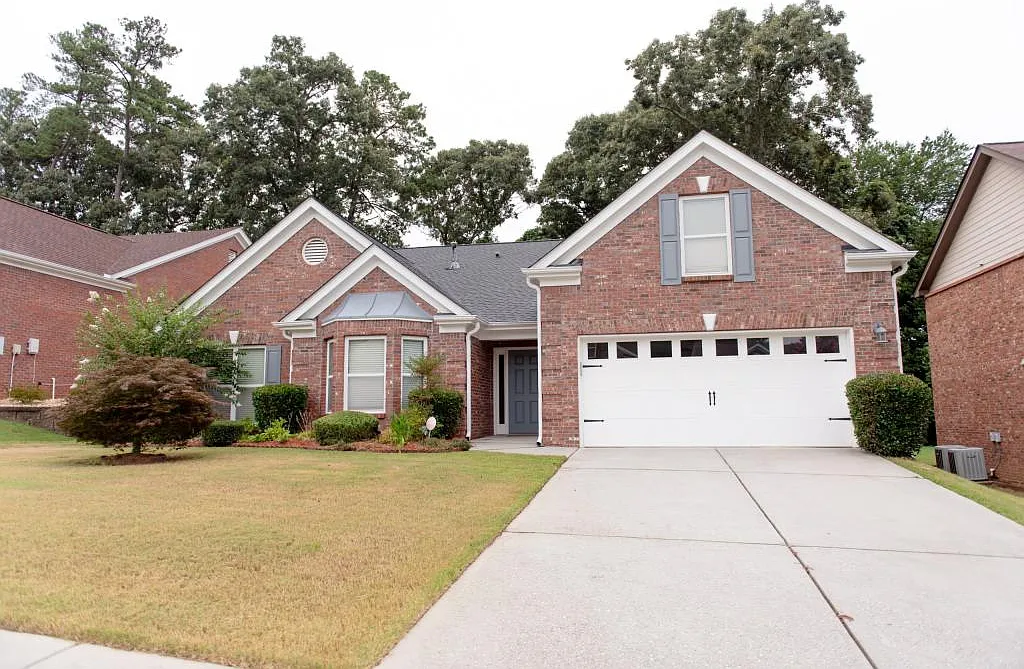 1159 Simonton Glen Way SE — Photo 3