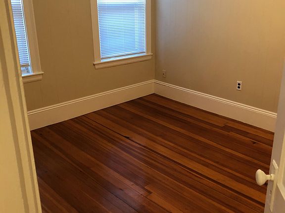 3rd image of 26 Fair St Unit 4