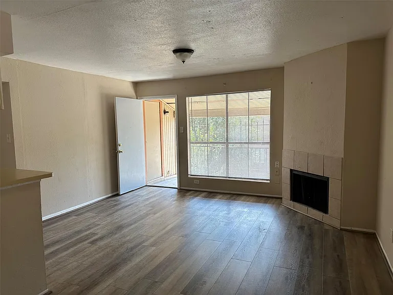 10100 S Gessner Rd #212 — Photo 6