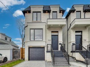 102 Yardley Ave, Toronto, ON M4B 2B1