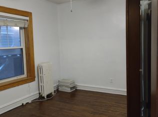 539 W Addison St APT 1S, Chicago, IL 60613