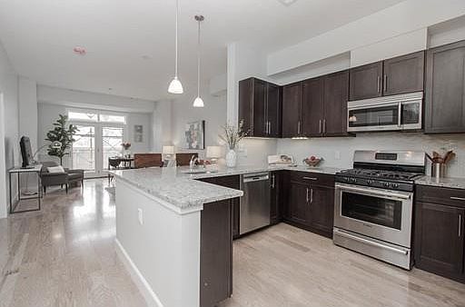 2nd image of 1503 Commonwealth Ave #101