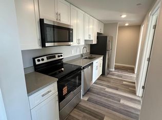 1812 Washington #H-104, Washington, DC 20002