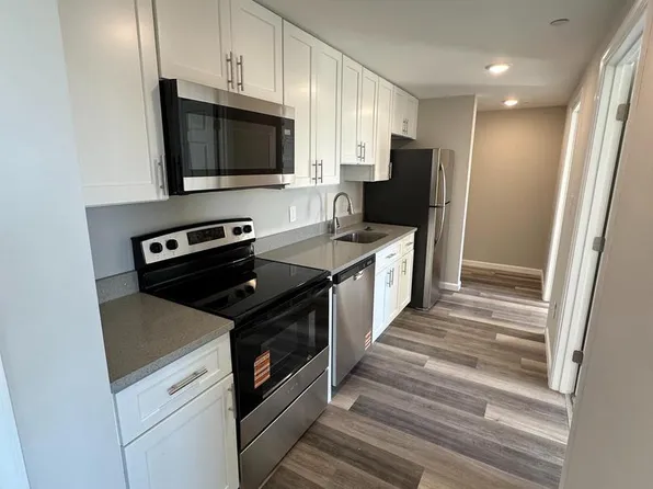 1812 Washington #H-305, Washington, DC 20002