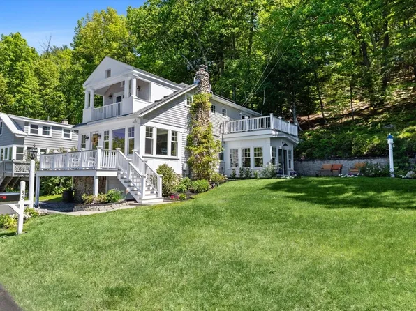 35 Keyes Rd, Westford, MA 01886