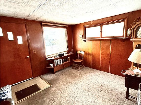 3rd image of 65 Perry St