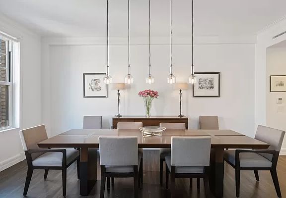 3rd image of 150 E 72nd St APT 11S