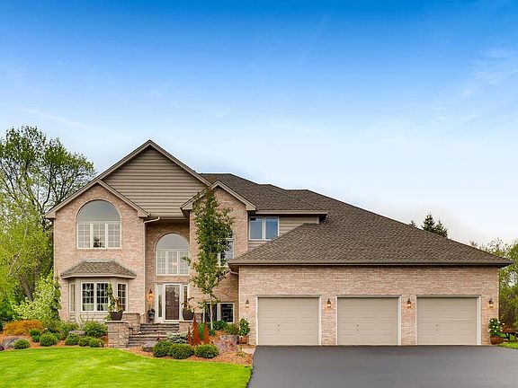 2nd image of 40 Basswood Cir