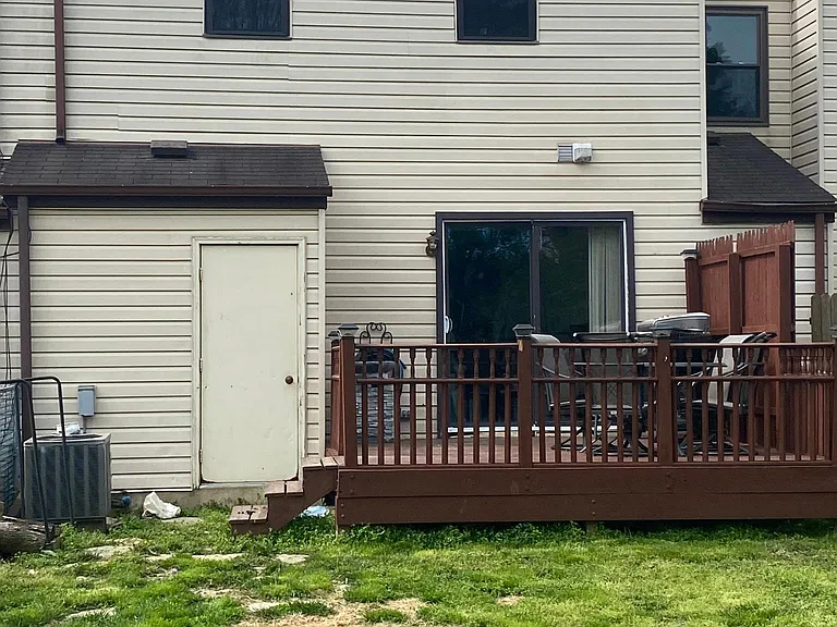 1009 Princeton Pl — Photo 19