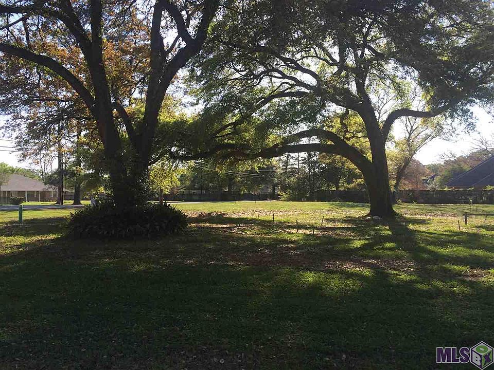 2nd image of 4756 Oak Estates Ln