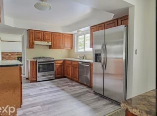 36317 Idaho Dr, Sterling Heights, MI