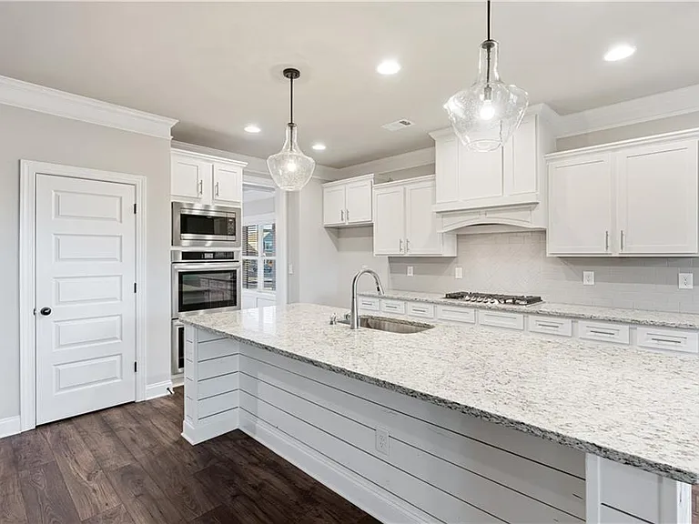 1647 Jasper Dr — Photo 13