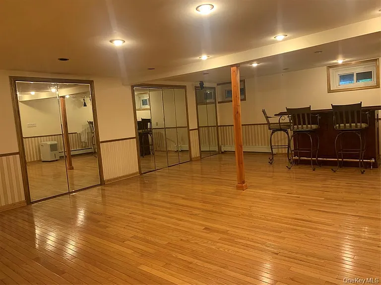 2 Stuart Dr — Photo 14