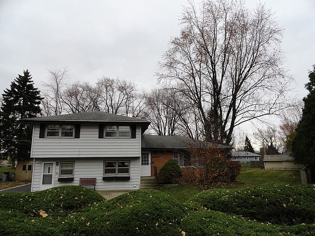 1st image of 22819 W Davy Ct