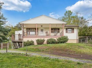 7827 Bradshaw Rd, Salem, VA 24153