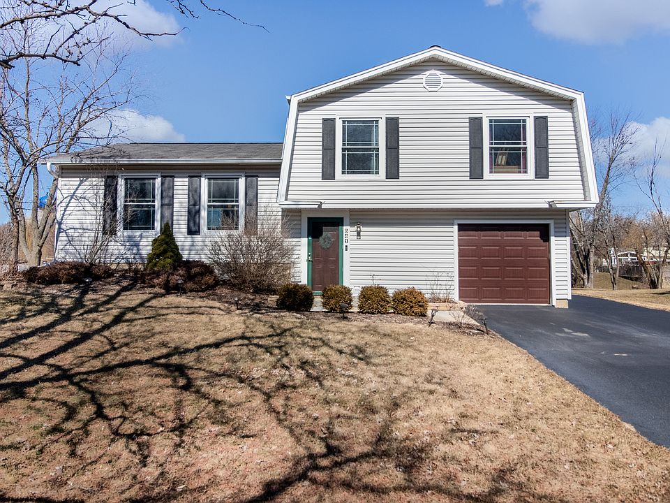 1st image of 541 Nassau Ave