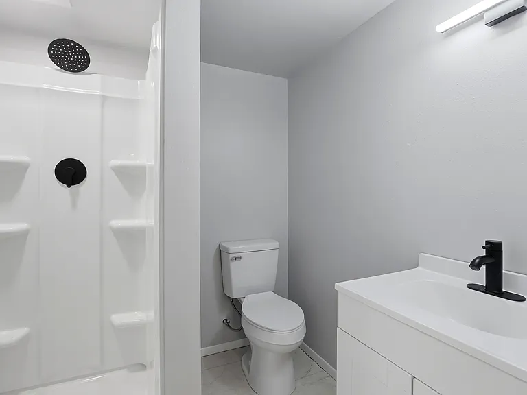 4714 N Elm St — Photo 37