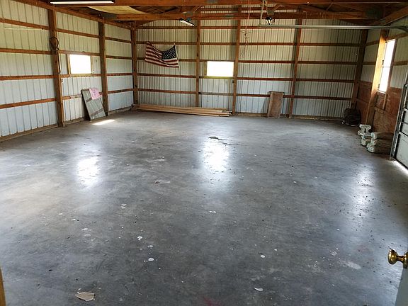 Oversized garage