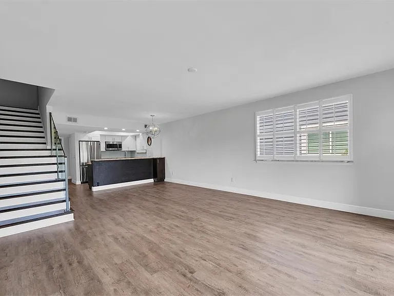 802 Hidden Harbour Dr — Photo 18
