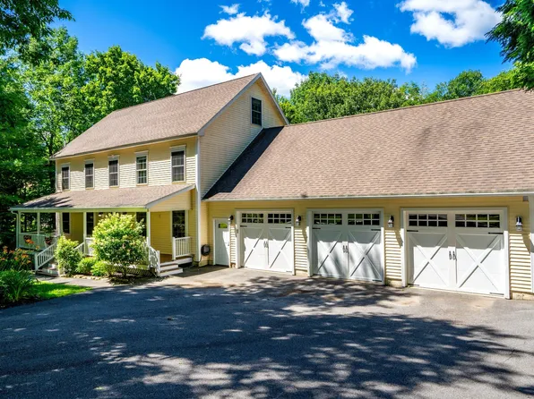 60 Waters Edge Drive, Lewiston, ME 04240