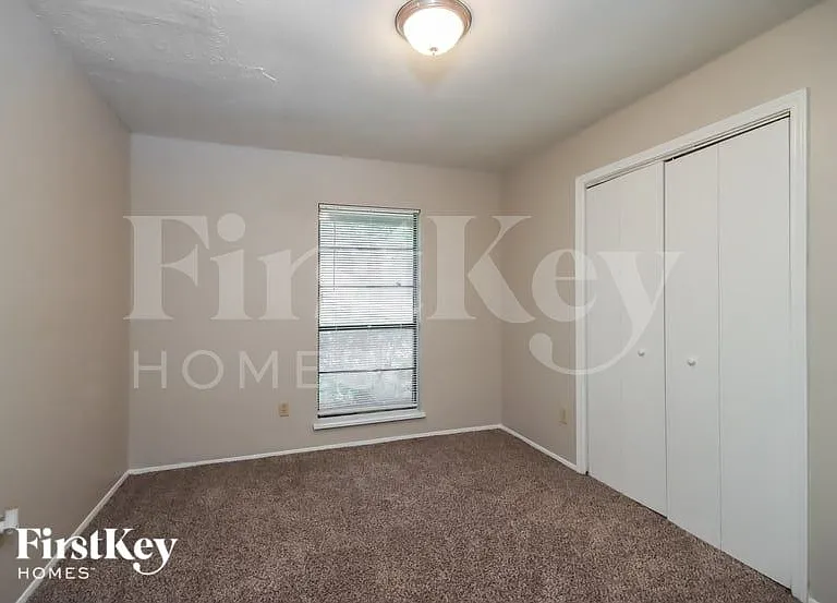 14658 Meyersville Dr — Photo 12