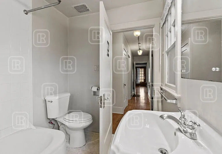 808 E Mission Ave — Photo 22