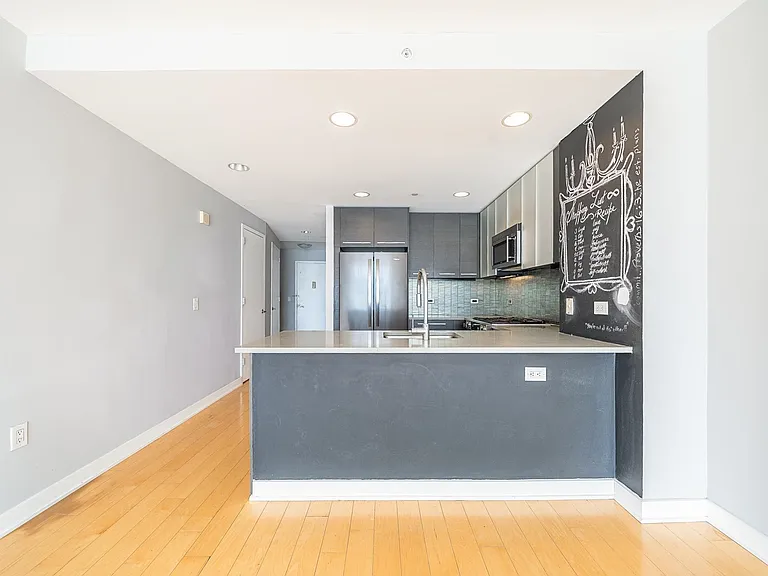 2 2nd St #804 — Photo 5