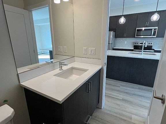 5th image of 700 Shawnee Sq SW #205
